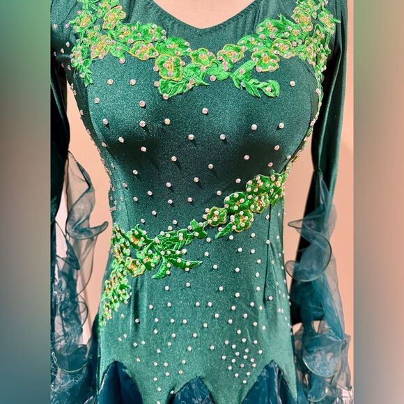 HEARTTOUCH Women Competition Dance Dress Long Sleeve Flash Rhinestone NWOT - Picture 6 of 12